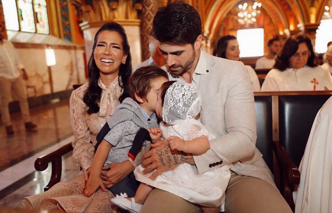 Rodrigão e Adriana Sant'Anna com os filhos Rodrigo e Linda (Foto: Reprodução/Instagram)