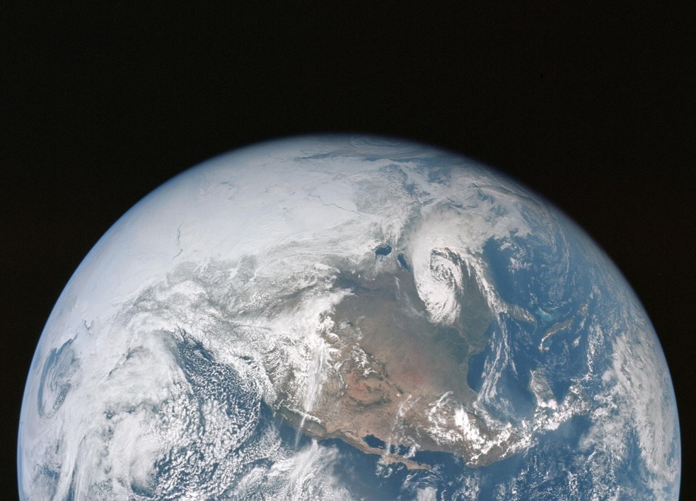 Nosso planeta abriga o que talvez seja apenas uma das formas de vida que existem no universo — Foto: Nasa