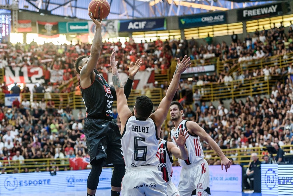 Franca x Flamengo na final do NBB 2018/2019 &mdash; Foto: Newton Nogueira