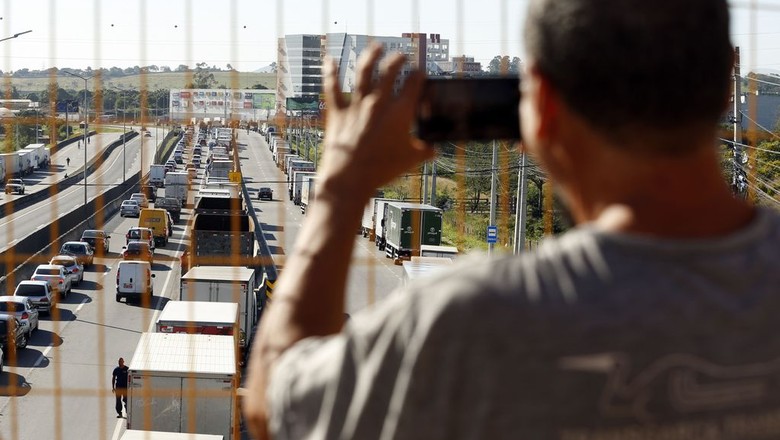 paralisação - caminhoneiros - caminhão - greve - manifestação (Foto: Tomaz Silva/Agência Brasil )