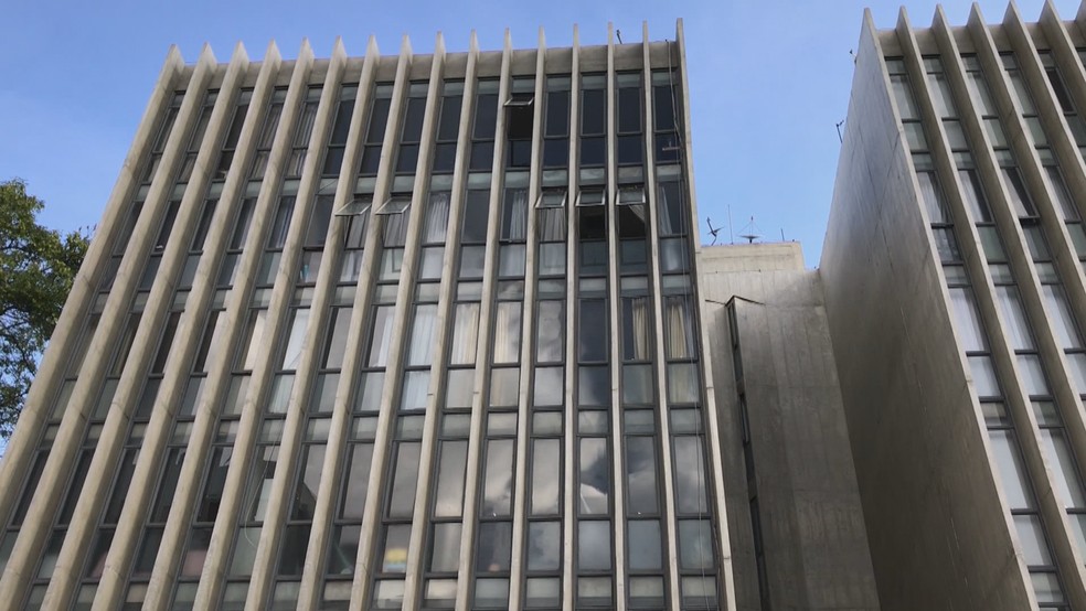 Prédio da superquadra 107 Norte, em Brasília, com brises — Foto: Reprodução/TV Globo