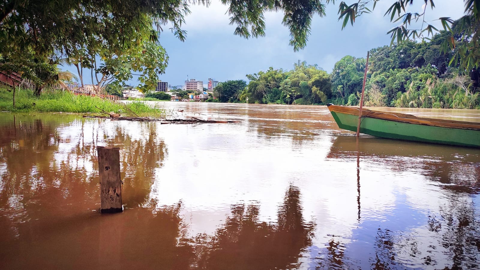Quatro cidades do Acre continuam com o nível dos rios acima da cota de transbordo