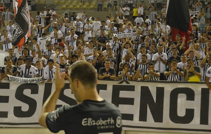 Plínio, zagueiro do Botafogo-PB (Foto: Hévilla Wanderley / GloboEsporte.com/pb)