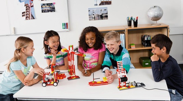 Escolas franqueadas da rede ZOOM têm salas especiais para a utilização dos kits educacionais da LEGO (Foto: Divulgação)
