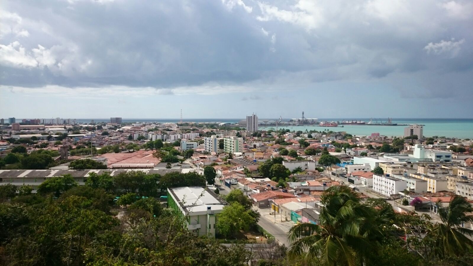 Fim de semana em Alagoas deve ser de chuva leve e tempo nublado