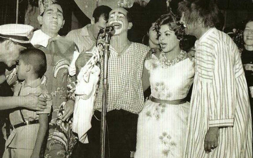 Angela Maria no Carnaval — Foto: Reprodução / Facebook