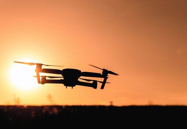 A ajuda dos drones é a maneira mais barata e rápida para reverter as mudanças climáticas (Foto: Pexels)