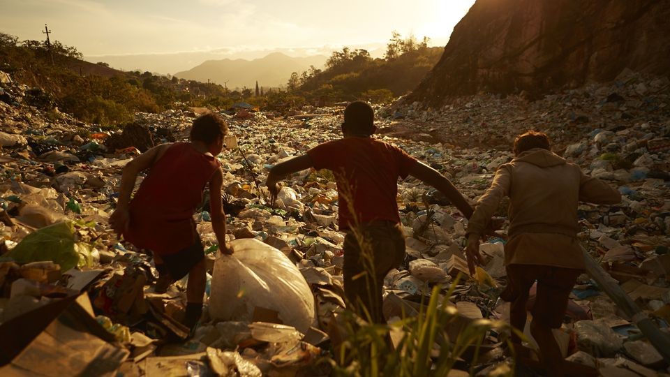Filmado no Brasil, 'Trash' conta com Rooney Mara, Selton Mello e Wagner Moura no elenco (Foto: Divulgação )