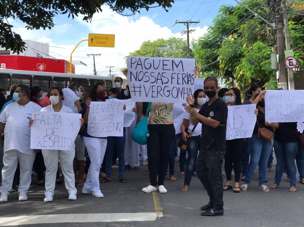 Funcionários do Hospital Sanatório protestam por pagamento de salários atrasados — Foto: Patrícia Machado/Arquivo Pessoal