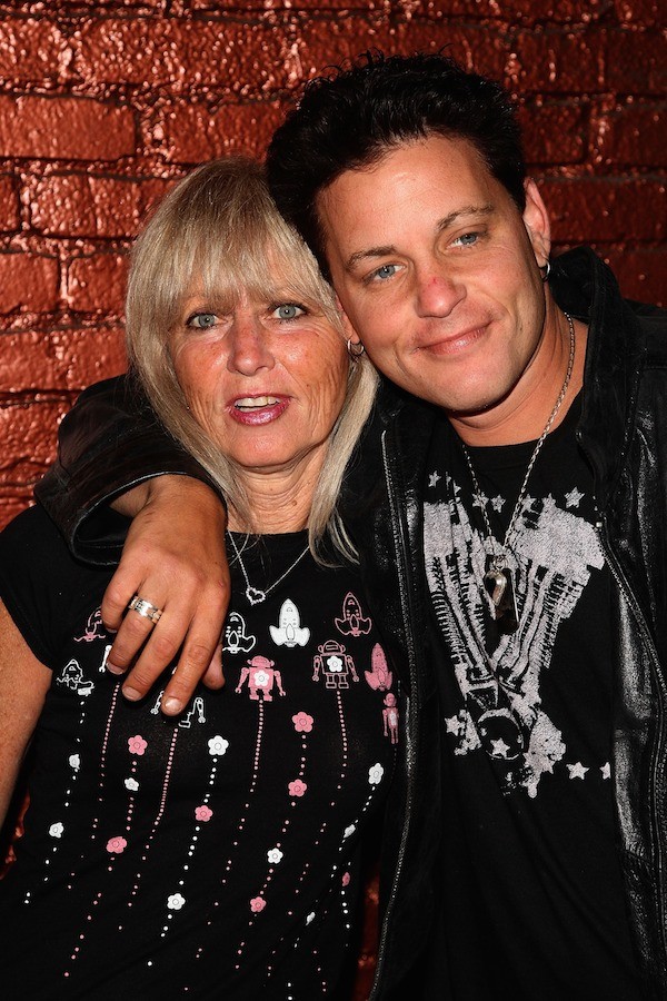 O ator Corey Haim com sua mãe, Judy Haim (Foto: Getty Images)