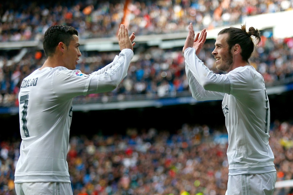 Bale foi o principal coadjuvante de Cristiano Ronaldo no Real Madrid — Foto: AP 
