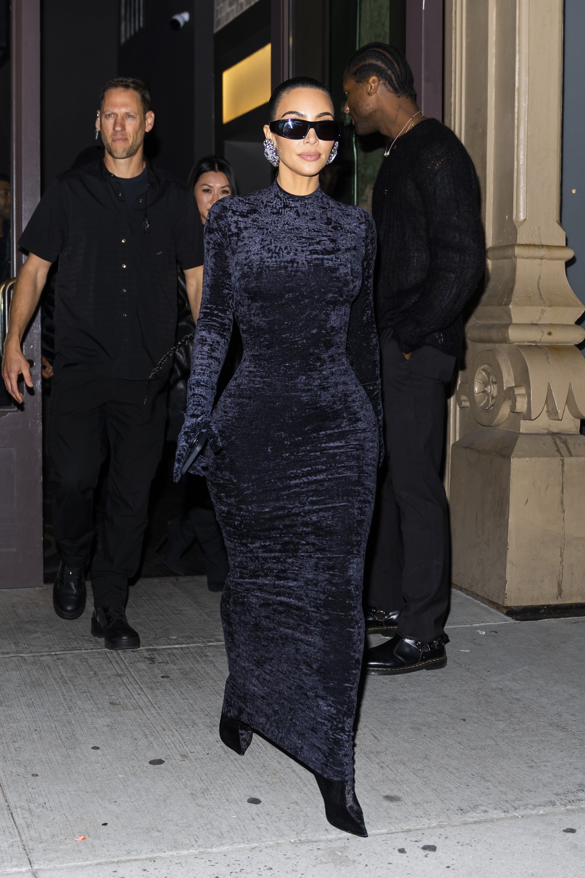 Kim Kardashian chega para jantar com Pete Davidson em Manhattan (Foto: Getty Images)