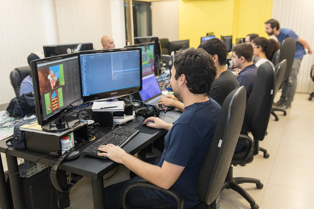 EstÃºdio paulistano Webcore Games ficou encarregado de adaptar 'Starlit Adventures' para o PS4 (Foto: Celso Tavares/G1)