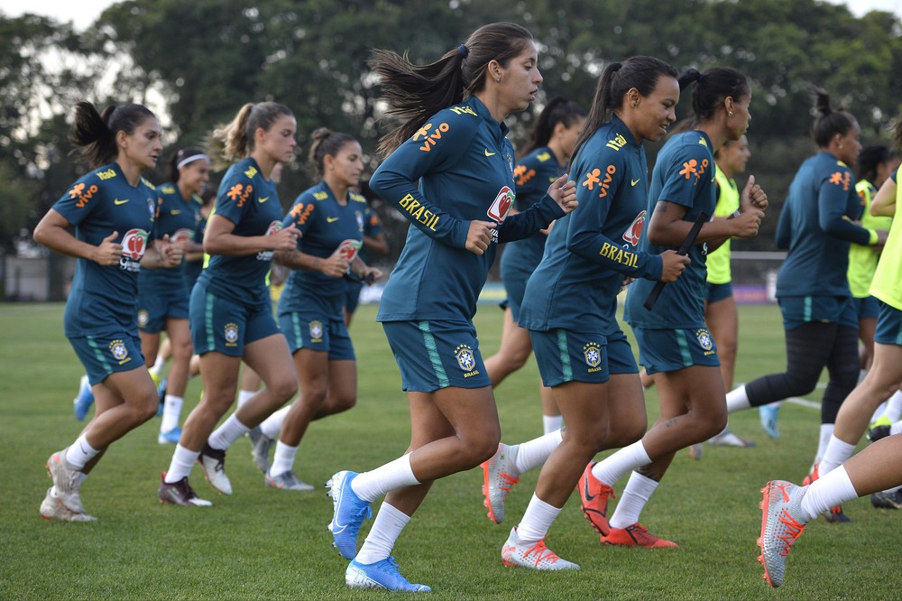 De olho em semi, Corinthians ouviu 
