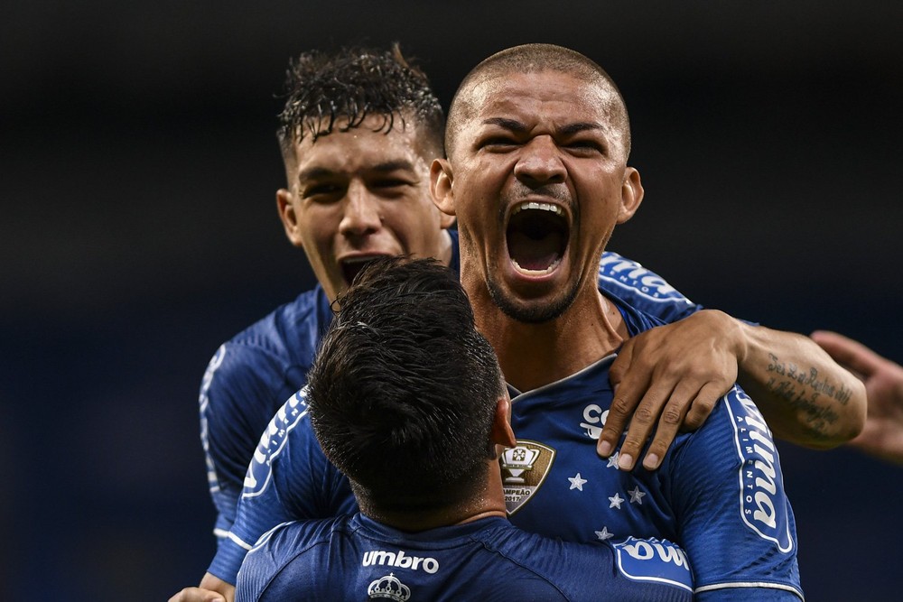 Cruzeiro se acerta com América-MG, e Judivan é esperado na segunda-feira