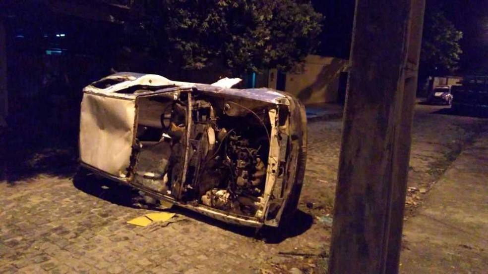 Carro localizado no bairro Campinhos (Foto: Divulga&ccedil;&atilde;o/PM)