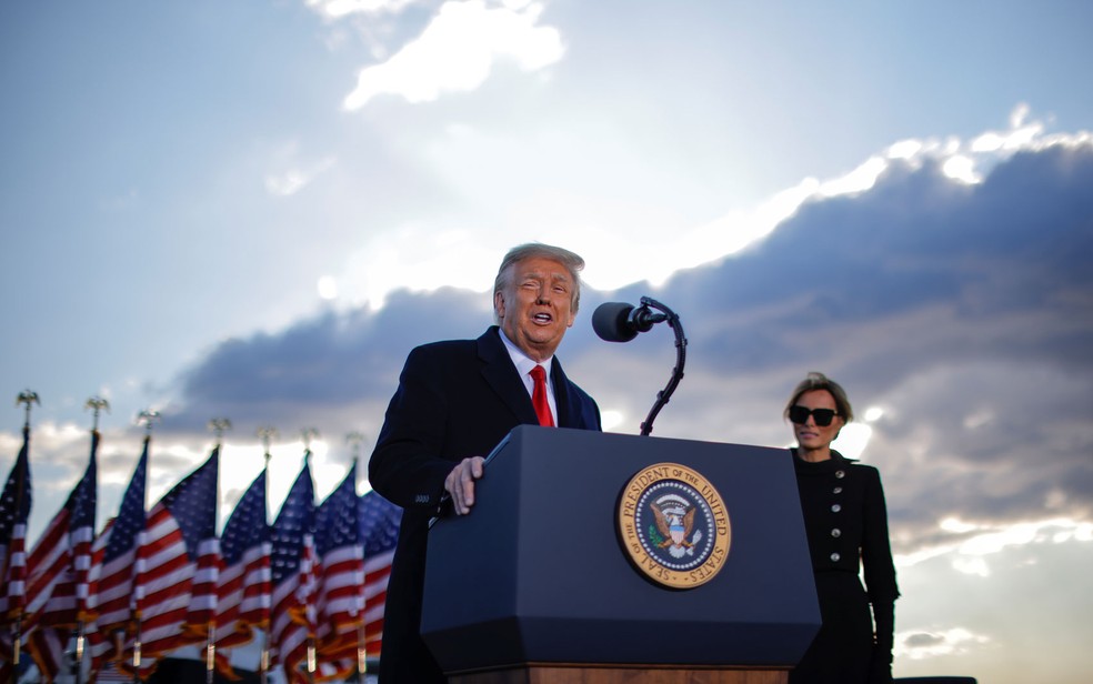 Trump fala pela última vez como presidente dos EUA em Maryland, próximo a Washington — Foto: Carlos Barria/Reuters