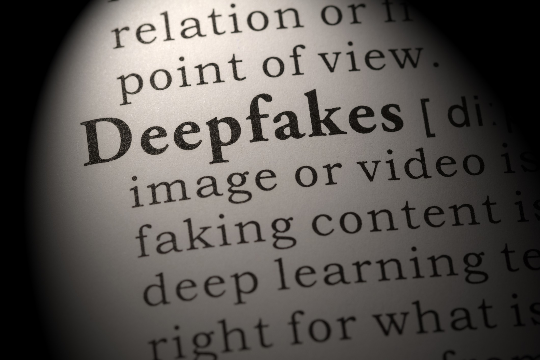 Mais e mais mulheres estão enfrentando a assustadora realidade dos Deepfakes (Foto: Getty Images)
