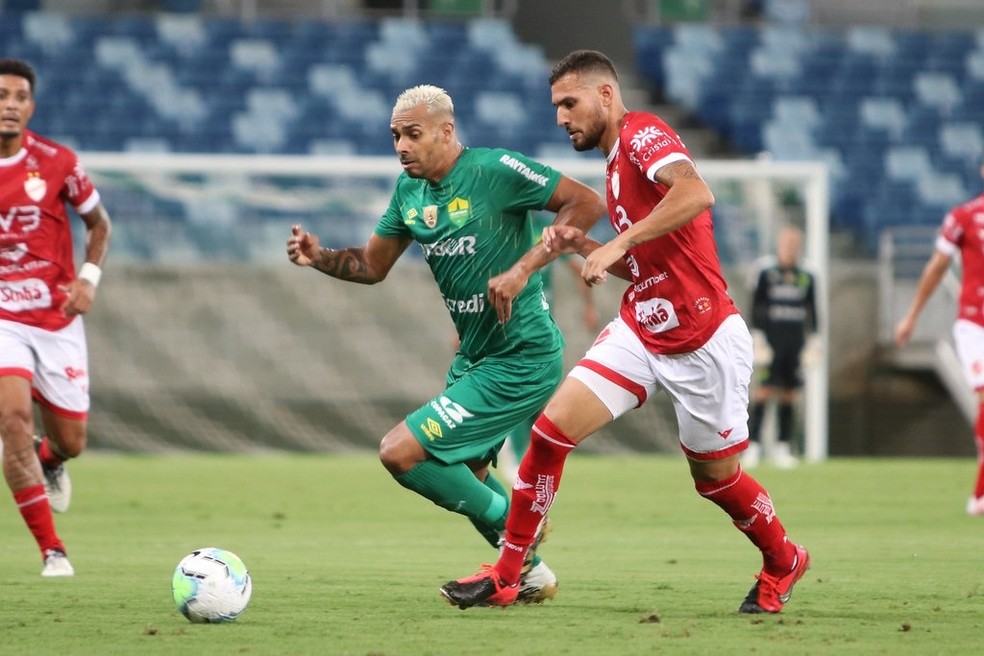 Dirigente E Jogadores Descrevem A Emocao Ao Assistir O Especial Cuiaba Esporte Clube Mato Grosso G1