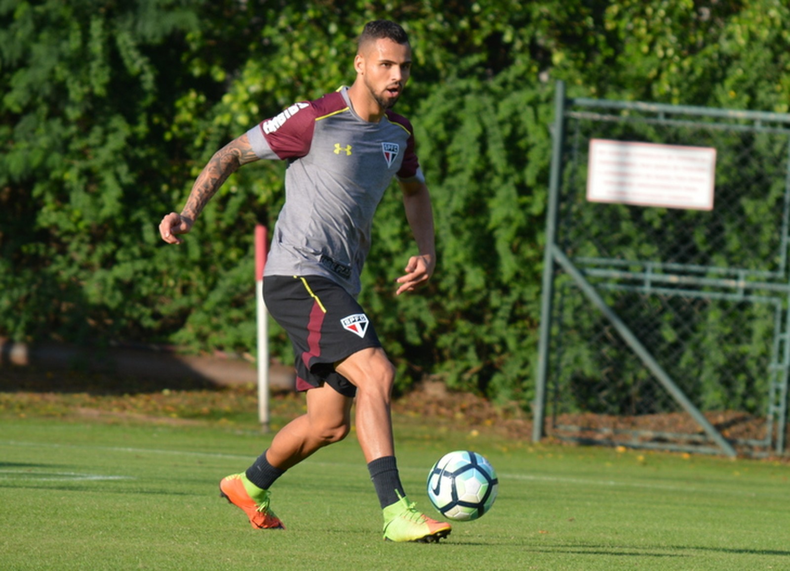 Lucão não voltará a vestir a camisa do São Paulo em 2017
