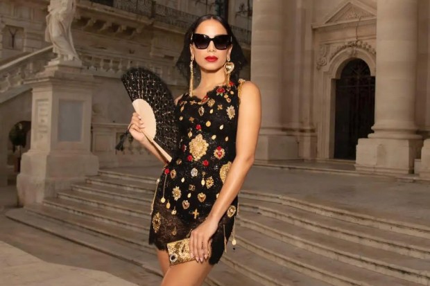 Anitta em evento da Dolce & Gabbana (Foto: Reprodução/Instagram)