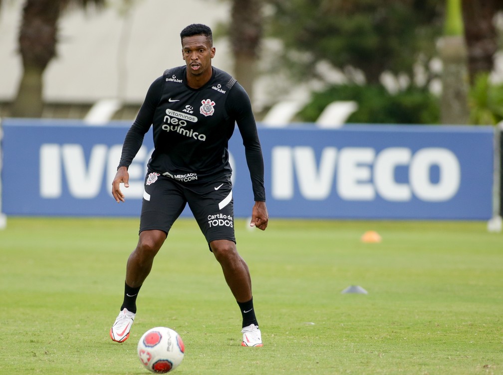 Corinthians teve cuidado especial com os joelhos de Jô