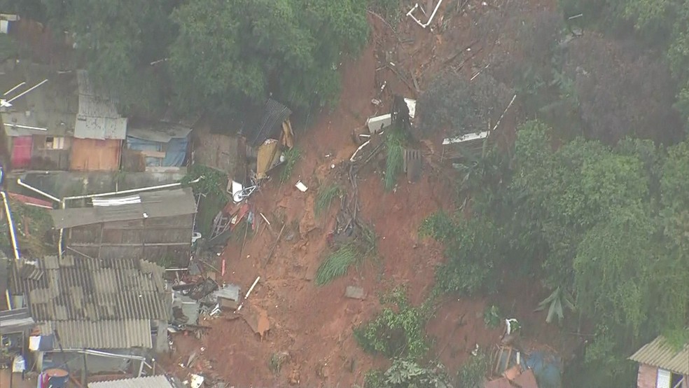 Chuva Provoca Deslizamento De Terra Em Osasco São Paulo G1 