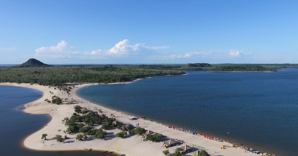 Praias de areia branquinha em Alter do Chão surgem no verão amazônico — Foto: Reprodução/TV Tapajós
