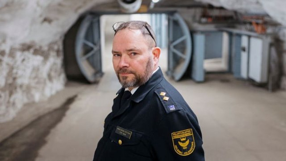 Tomi Rask, da defesa civil em Helsinque, lembra que desde criança foi ensinado a estar preparado — Foto: Getty Images via BBC