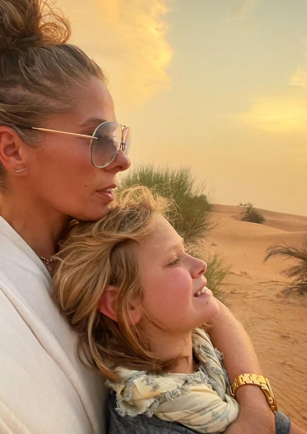 Adriane Galisteu abre álbum de viagem para Dubai com a família (Foto: Reprodução)