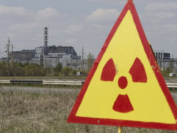 Prédio de proteção que abriga o reator nuclear desativado da usina de Chernobyl, na Ucrânia (Foto: Gleb Garanich/Reuters)