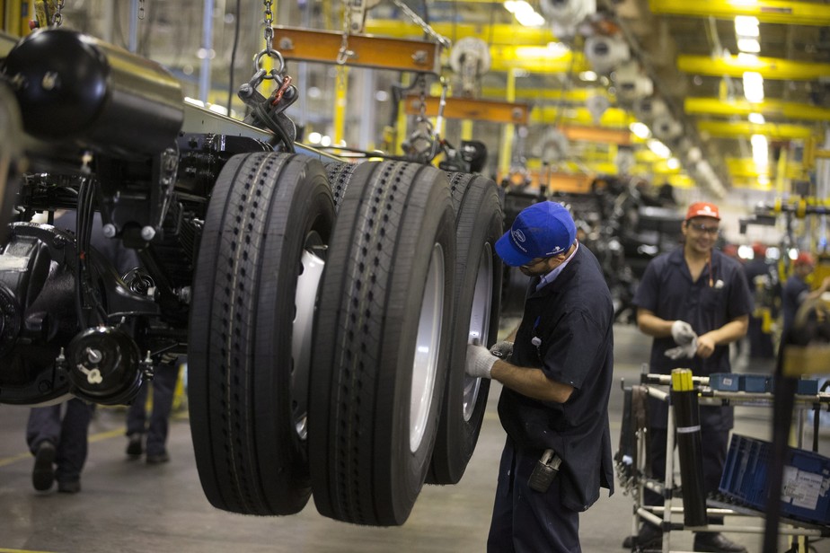 Fábrica da Volkswagen: indústria cresceu 2,2%