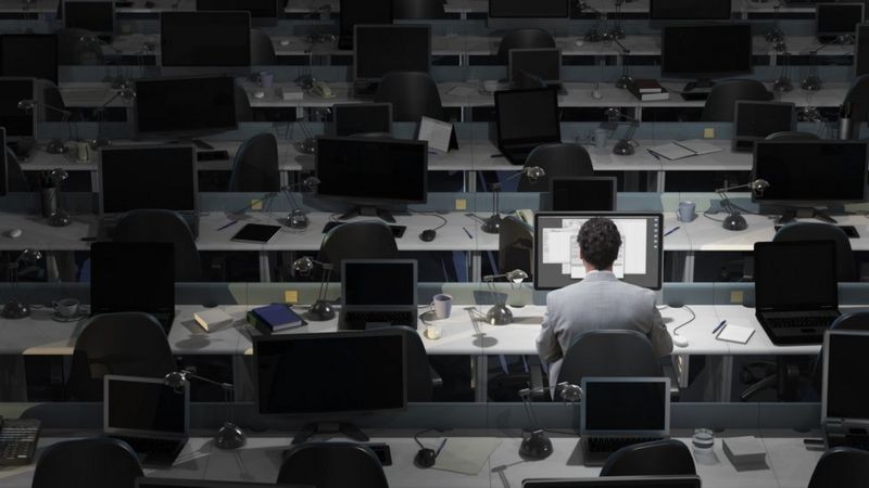 Os turnos de trabalho noturno podem causar distúrbios do sono que são prejudiciais (Foto: Getty Images)