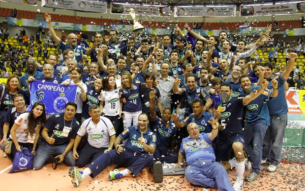 vôlei Cruzeiro campeão (Foto: Gustavo Tilio / Globoesporte.com)