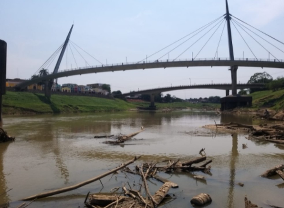 Autoridades estão em alerta devido seca do Rio — Foto: Eldérico Silva/Rede Amazônica Acre