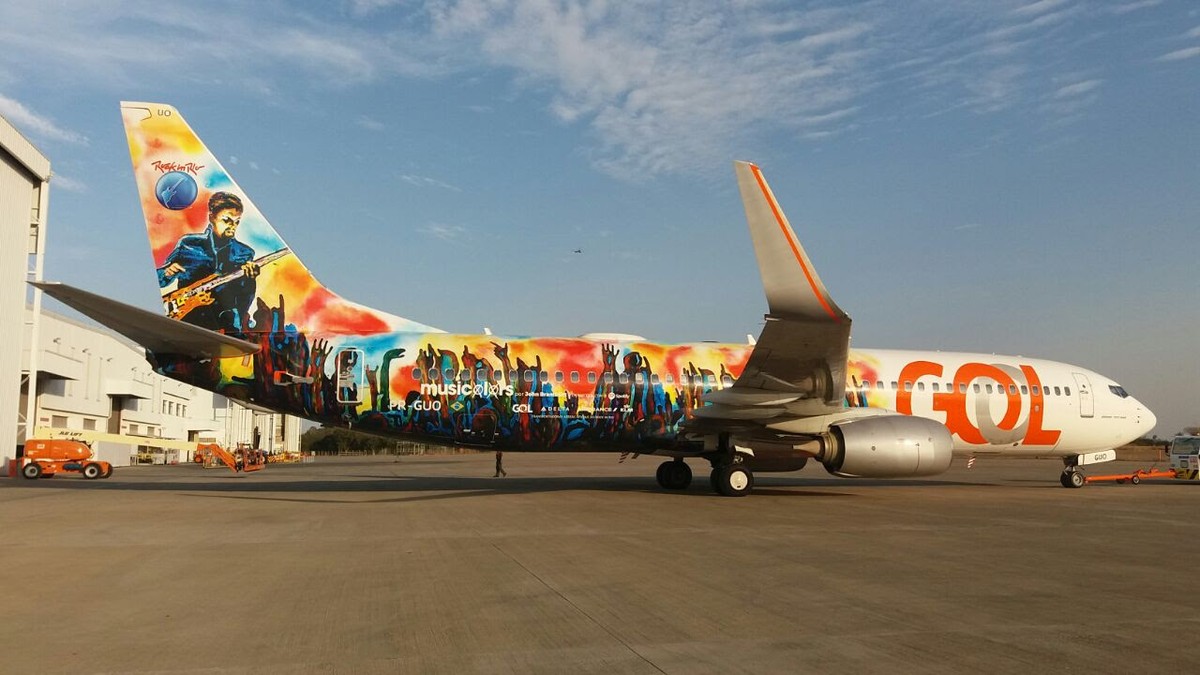Artista cego cria desenho de avião da Gol inspirado no Rock in Rio ...
