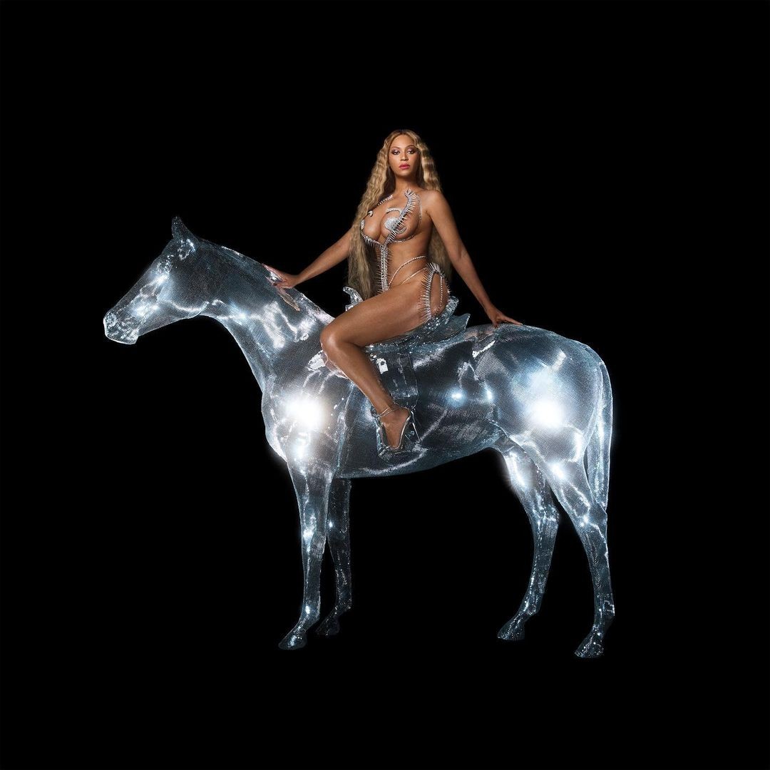 Beyoncé apresenta capa do álbum 'Renaissance' e fala sobre processo de criação do disco: 'Permitiu me sentir livre'