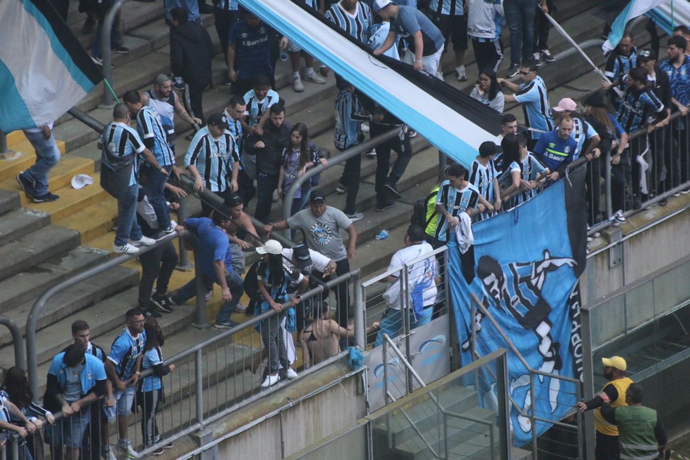 Seria injusto interditar o local, diz Bolzan sobre punição da briga entre torcedores no domingo