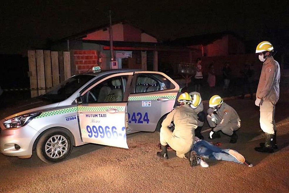 Taxista foi assassinado com 15 facadas em Nova Mutum — Foto: Djeferson Kronbauer/Power Mix