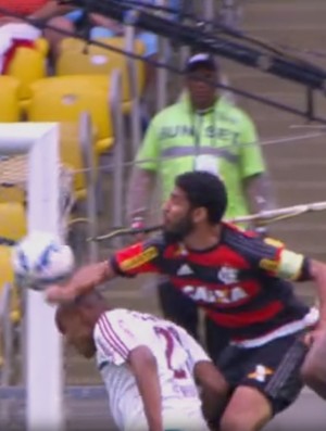 Rizek diz que Wallace foi orientado a dizer que não sentiu toque no braço