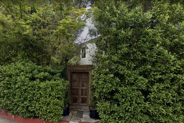 Ryan Gosling e Eva Mendes vendem mansão dos anos 1920 em Los Angeles (Foto: Reprodução/Google)