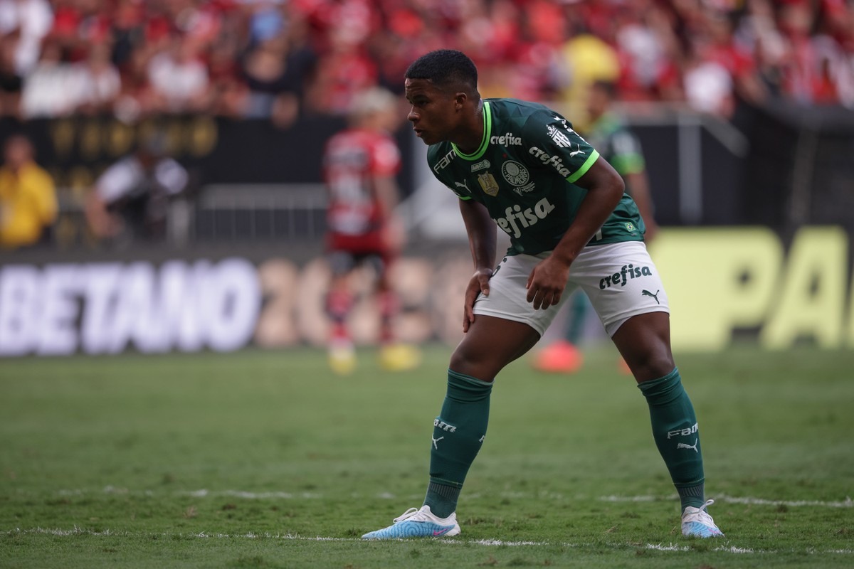 Palmeiras evolui produção ofensiva e busca encerrar seca de atacantes