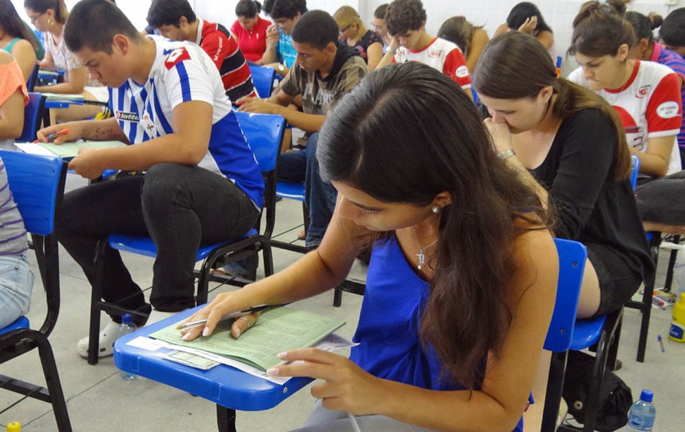 Feras fizeram provas de hist&oacute;ria, sociologia, biologia, qu&iacute;mica e geografia nesta segunda-feira (4) (Foto: Katherine Coutinho/G1)