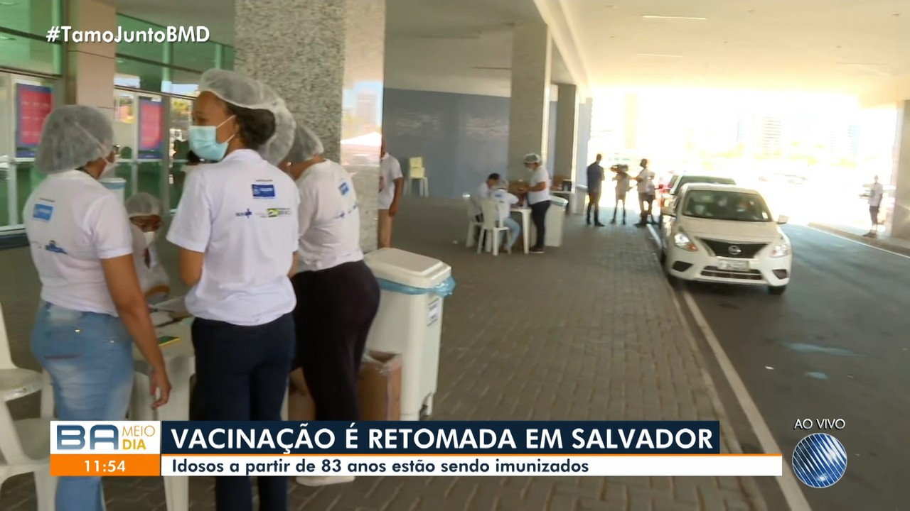 Idosos com mais de 83 anos são imunizados em Salvador nesta quinta-feira