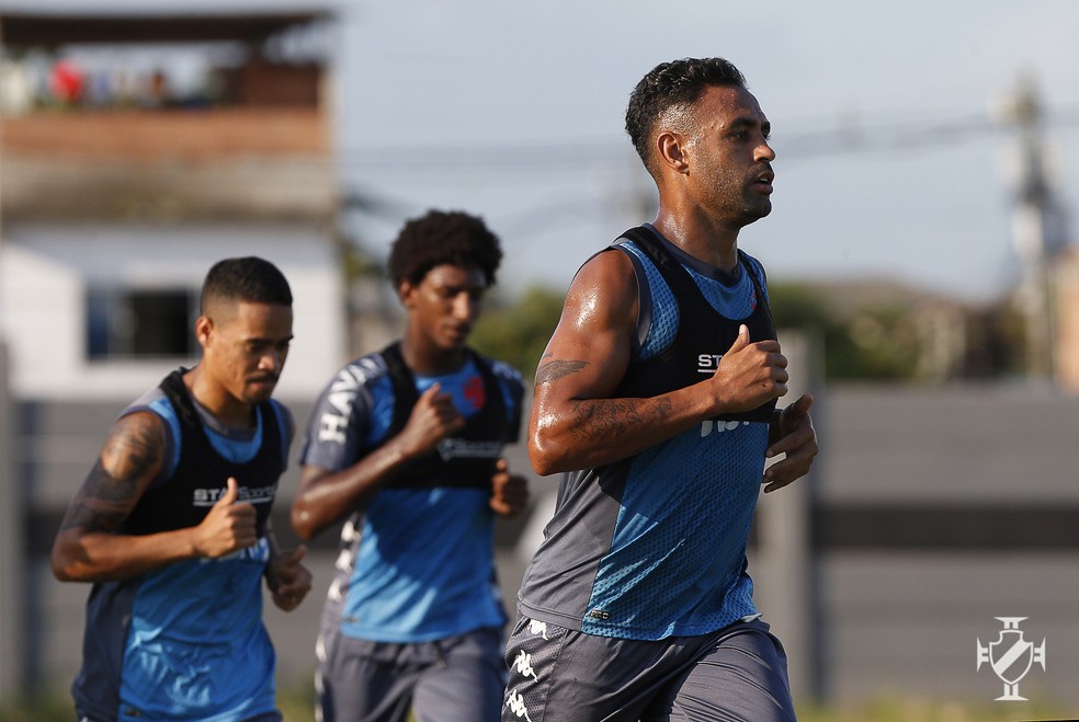 Werley e Pikachu (ao fundo) n�o est�o nos planos do Vasco � Foto: Rafael Ribeiro/Vasco