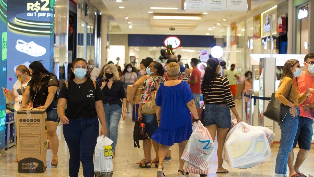 Veja o que abre e o que fecha no Dia do Comerciário em Fortaleza e Região Metropolitana