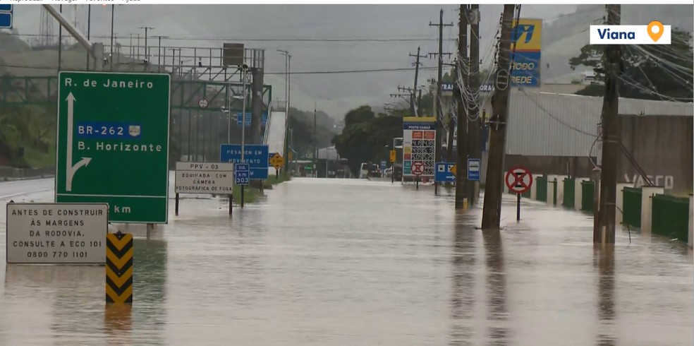 Viana registrou vários pontos de alagamento — Foto: Reprodução/TV Gazeta