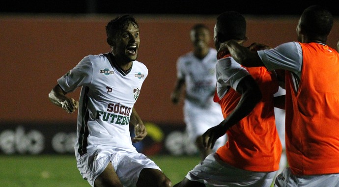 Golaço Scarpa Fluminense (Foto: Nelson Perez/Fluminense FC)