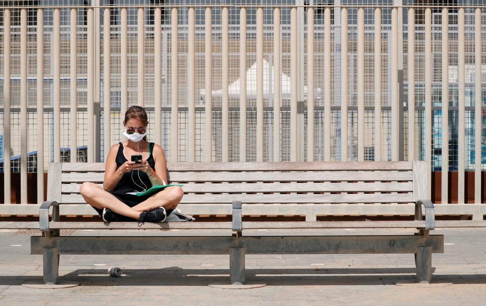 Estudo mostra que apoio dos homens &agrave;s causas das mulheres &eacute; menor em pa&iacute;ses com maior equidade de g&ecirc;nero. &mdash; Foto: Albert Gea/Reuters