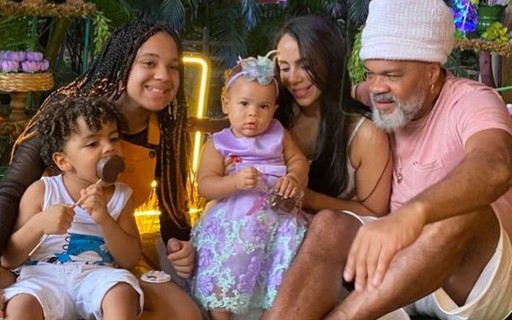 Carlinhos Brown celebra aniversário da filha caçula em clima de Páscoa